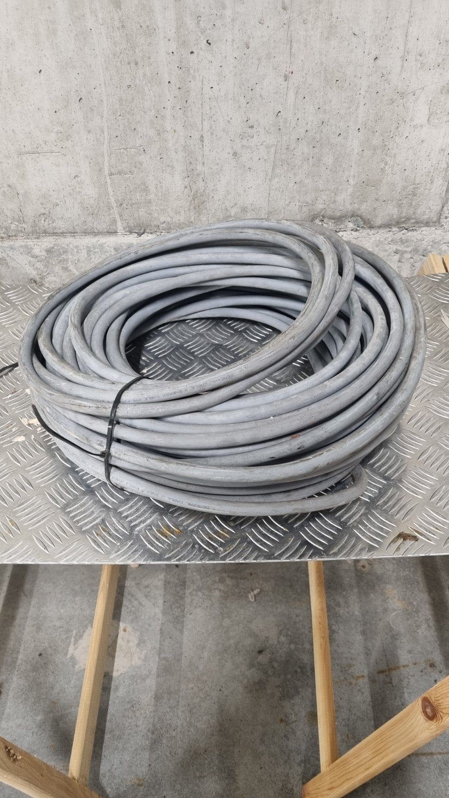 Câble XVB 5G4² 53M, Bricolage & Construction, Électricité & Câbles, Enlèvement