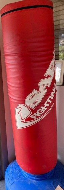 Bâton de boxe, Enlèvement, Comme neuf