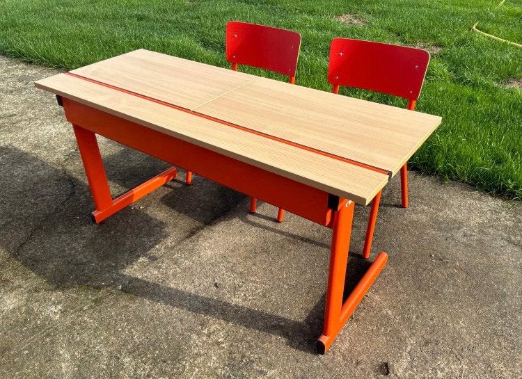 Bureau d'écolier double vintage et ses 2 chaises assorties, Enfants & Bébés, Enlèvement, Utilisé, Table(s) et Chaise(s)