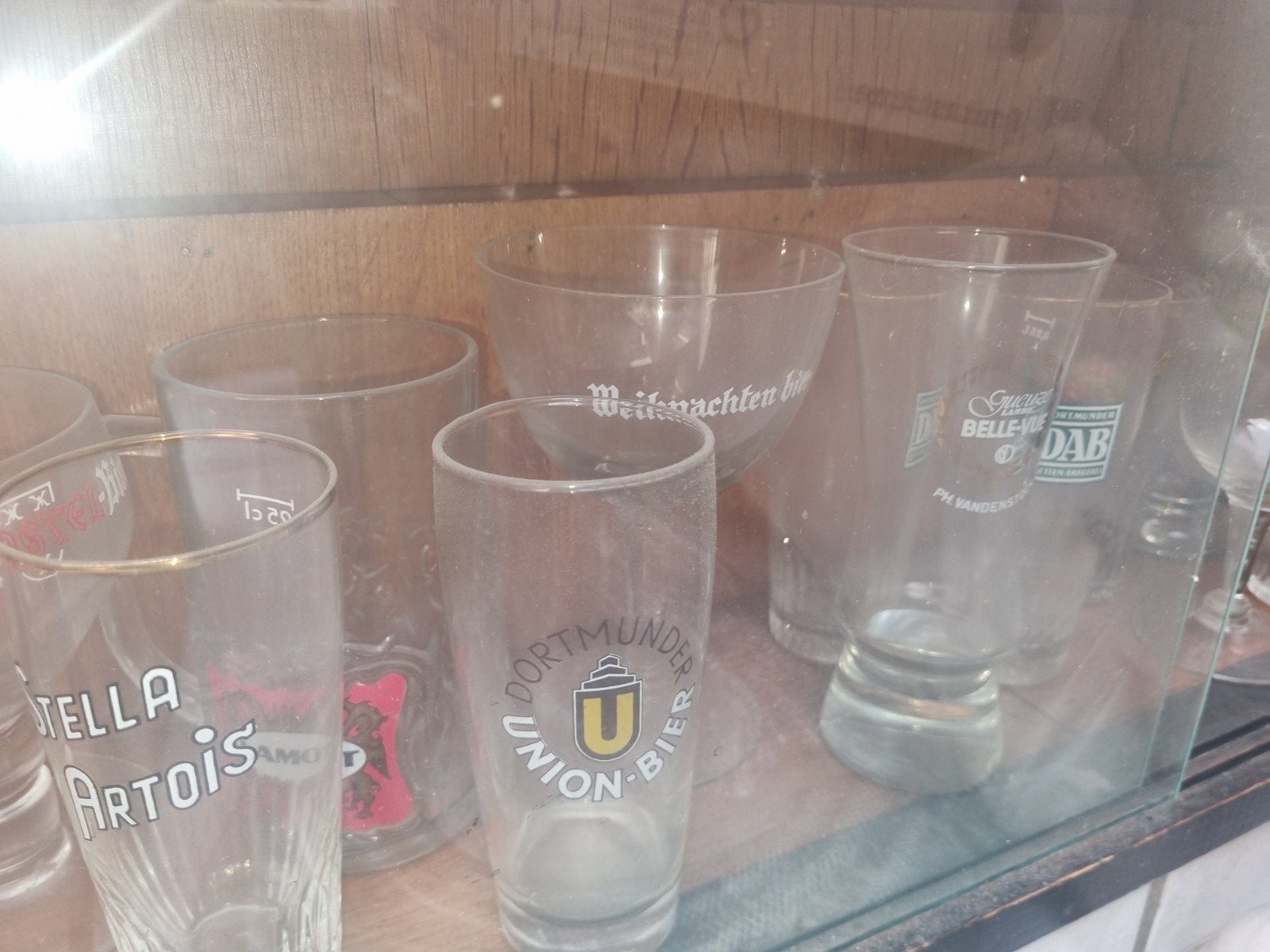 Bierglazen, Ophalen