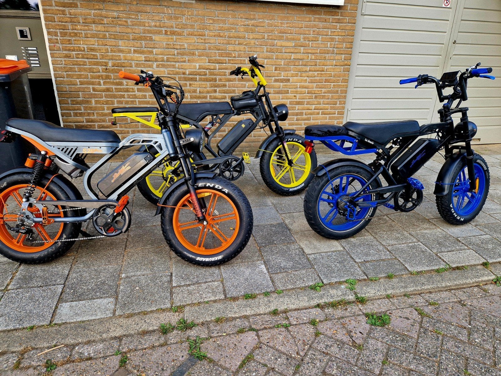 Vélos électriques sympas : La Souris, style Super73, différe, Enlèvement
