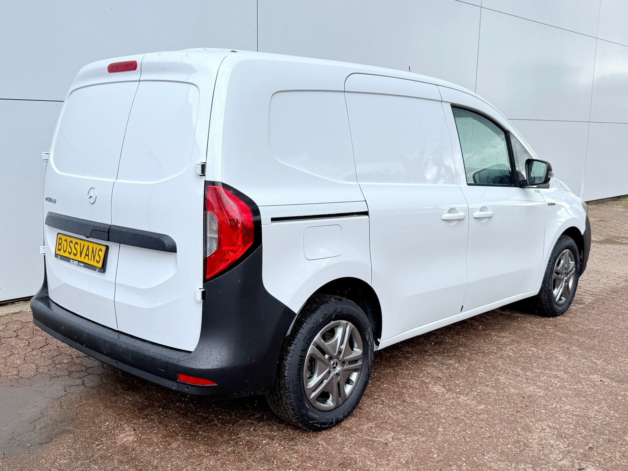 Nieuw! L1 Elektrisch 300km WLTP 75KW Snelladen Climate Contr, 1270 kg, Wit, Mercedes-Benz, Nieuw