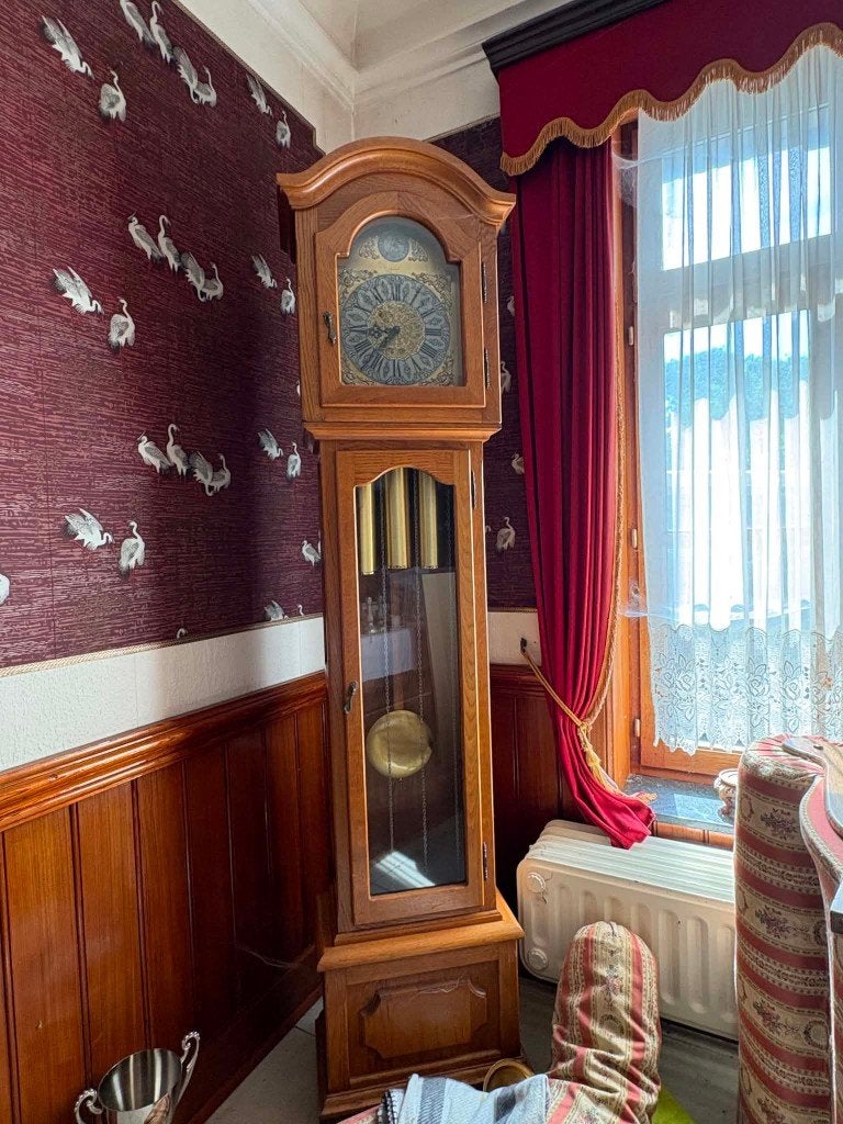 horloge de parquet, Enlèvement