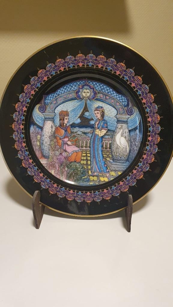 Assiette de collection, Enlèvement