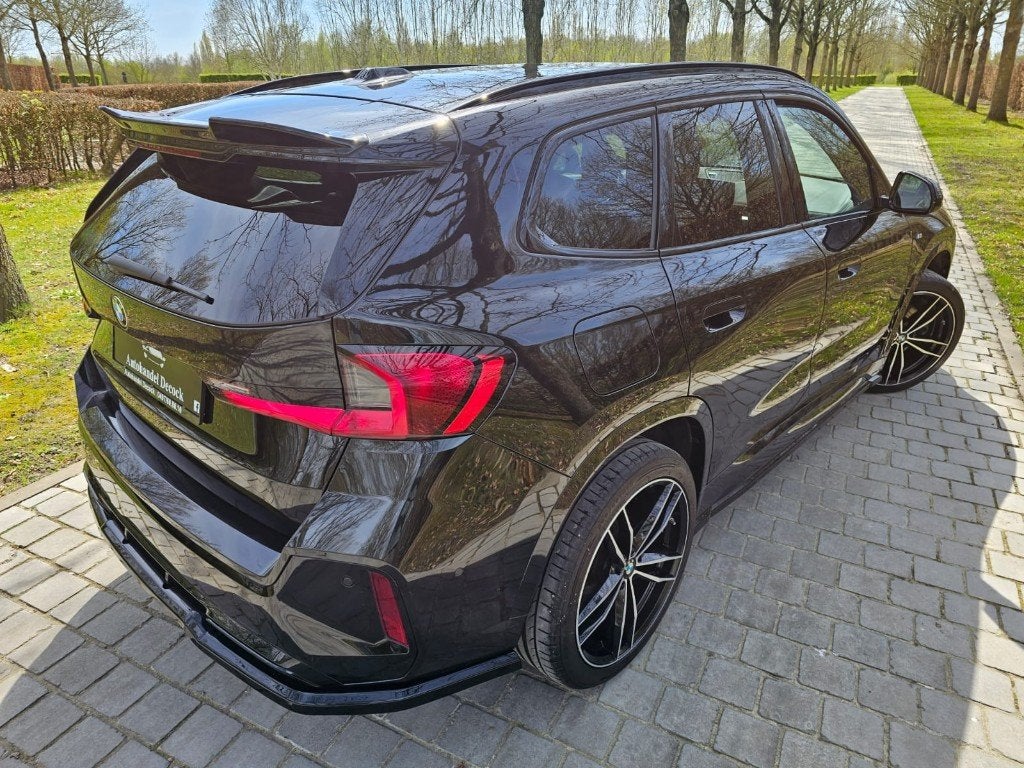 Bmw X1 Sdrive 20i M sport | 20INCH | TREKHAAK | CAMERA, Auto's, BMW, 1800 kg, Zwart, Leder, 5 zetels