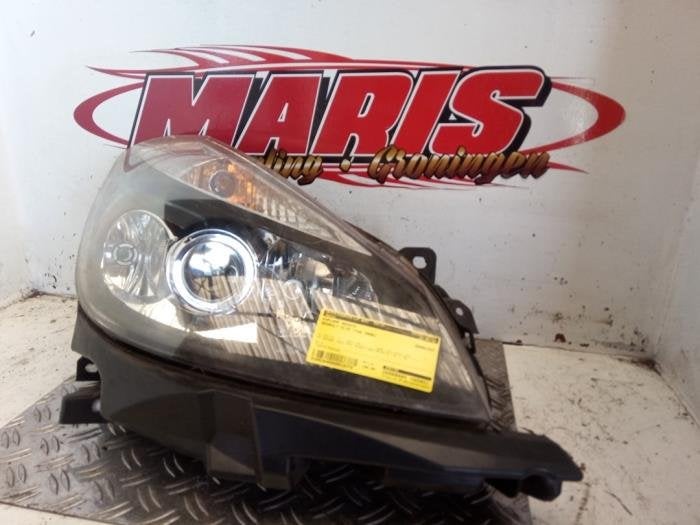 Phare droit d'un Renault Clio, -, Renault, -, 3 mois de garantie