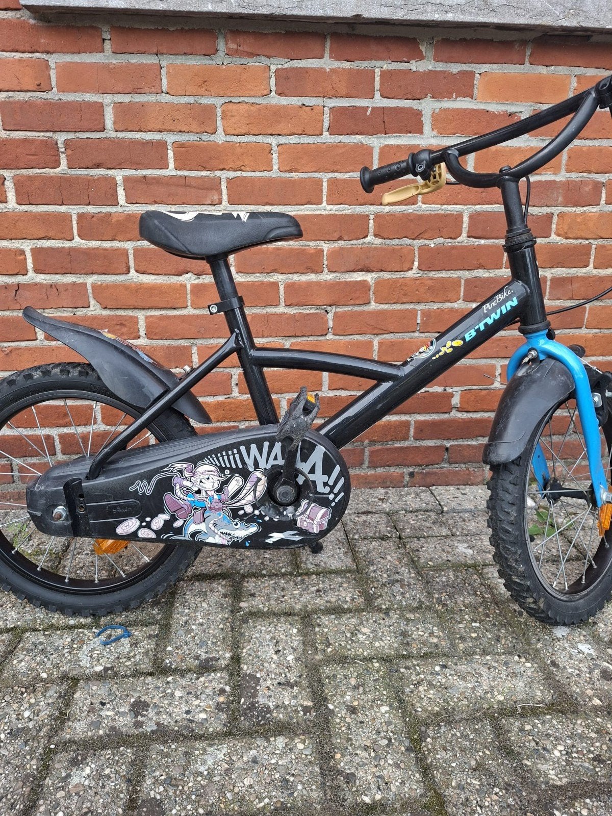 Titel:
B’Twin kinderfiets 16 inch – goede staat – €35, Frein à tambour, V-brakes, Aluminium, Enlèvement