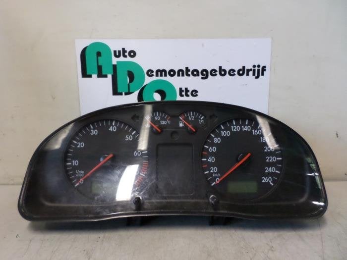 Instrumentenpaneel van een Volkswagen Passat (Passat 96-), Gebruikt, -, Volkswagen, -