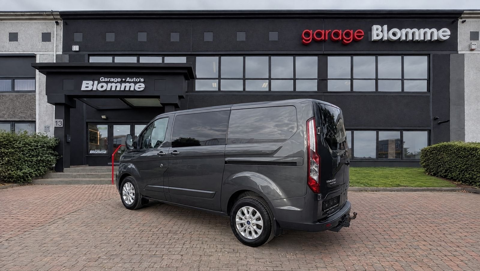 Ford Transit Custom 2.0 TDCI L1H1 Limited DC 5 zitplaatsen, Stof, 4 cilinders, Bedrijf, 5 deurs