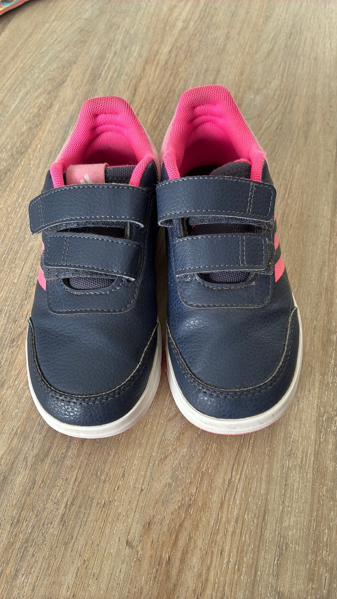 Sportschoenen Adidas 31, Kinderen en Baby's, Babykleding | Schoentjes en Sokjes, Meisje, Ophalen of Verzenden, Gebruikt, Schoentjes
