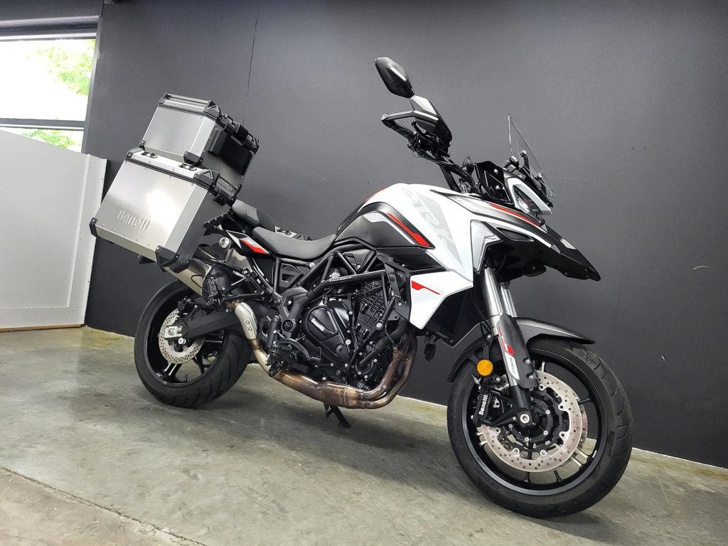 Benelli TRK 702 met 3 koffers (bj 2025), 700 cc, Bedrijf, Meer dan 35 kW, Overig