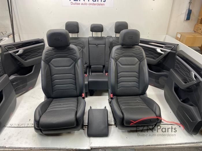 VW Touareg 760 R-Line Interieur Compleet memory, Autos : Pièces & Accessoires, Habitacle & Garnissage, Utilisé, Enlèvement ou Envoi