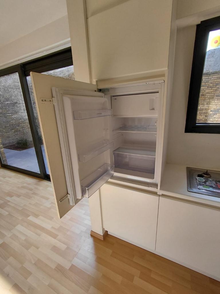 Witte inbouwkoelkast 88cm in bijna nieuwstaat., Elektronische apparatuur, Koelkasten en IJskasten, Ophalen