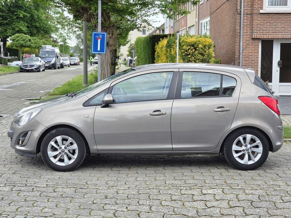 Opel Corsa 1.3 CDTI 1ER PROPRIÉTAIRE ENTRETENU CHEZ OPEL, Auto's, Zwart, Bedrijf, 5 deurs, 55 kW