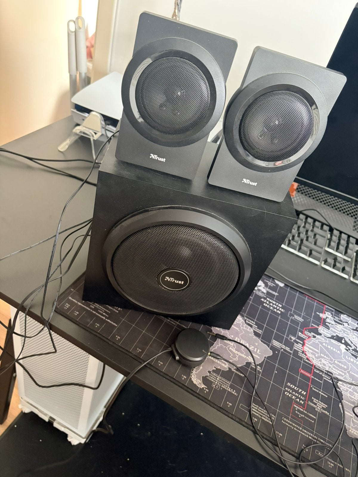 Enceinte et micro a vendre, Enlèvement, Comme neuf