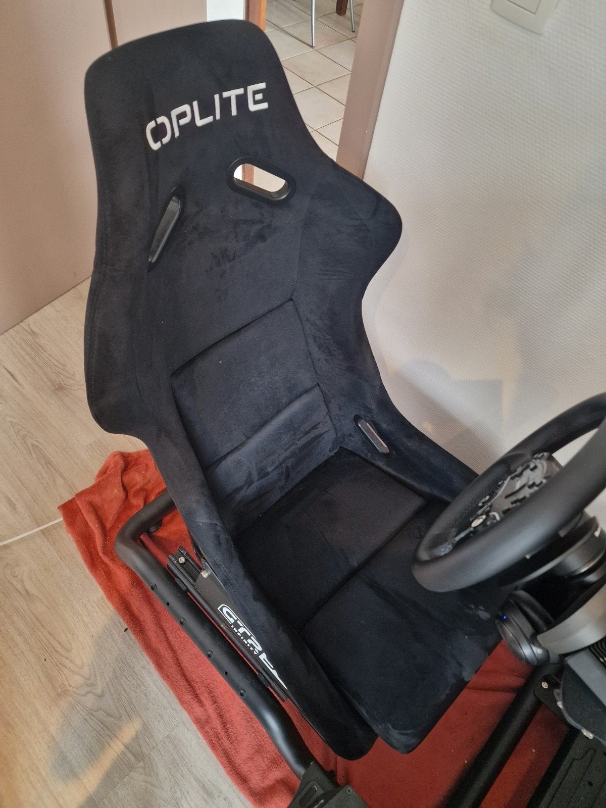 polite gtr s8 infinity + monitor mount + shifter/ebrake, Ophalen