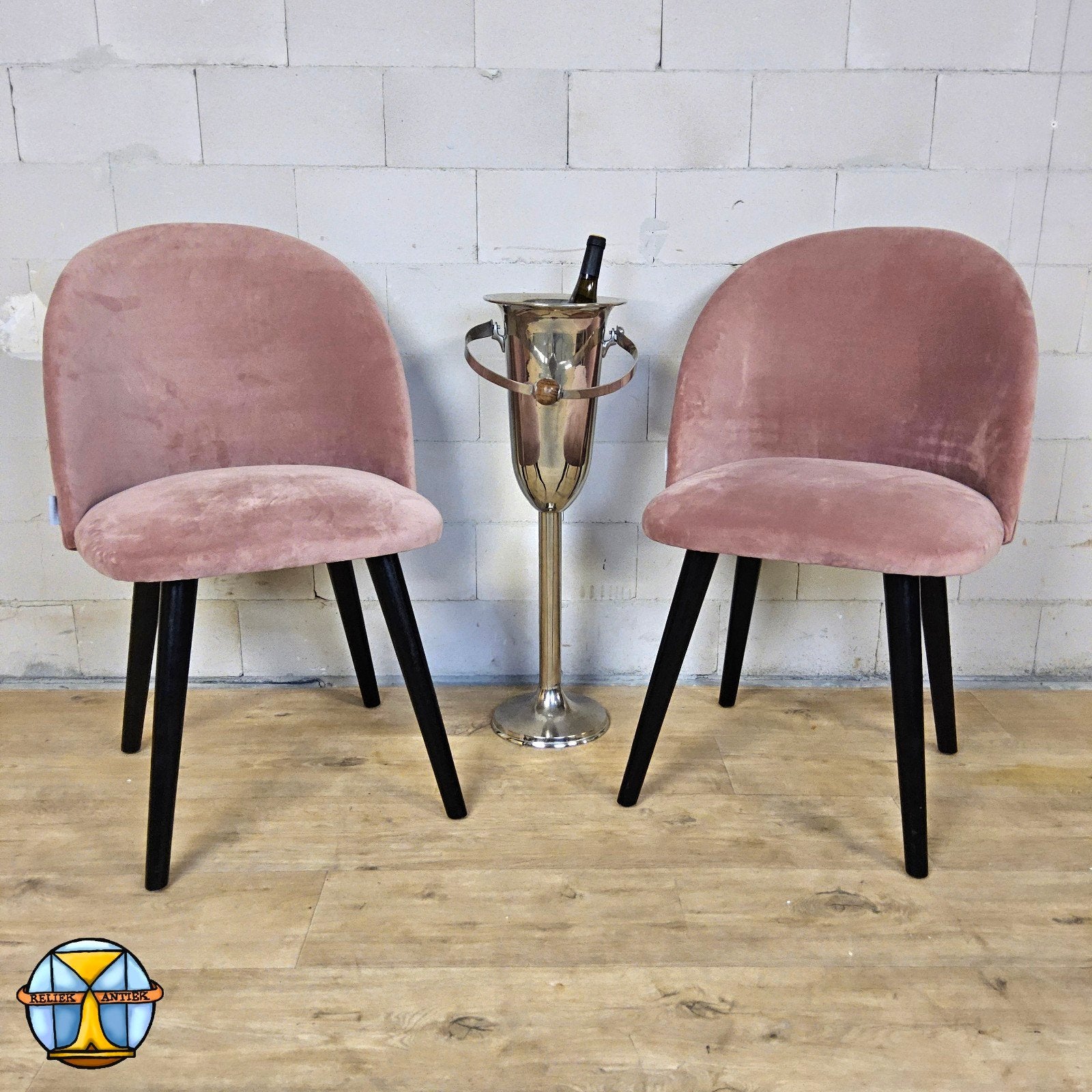 Set van 2 roze fluwelen stoelen - SoTrue by Troubadour, Ophalen of Verzenden, Stof