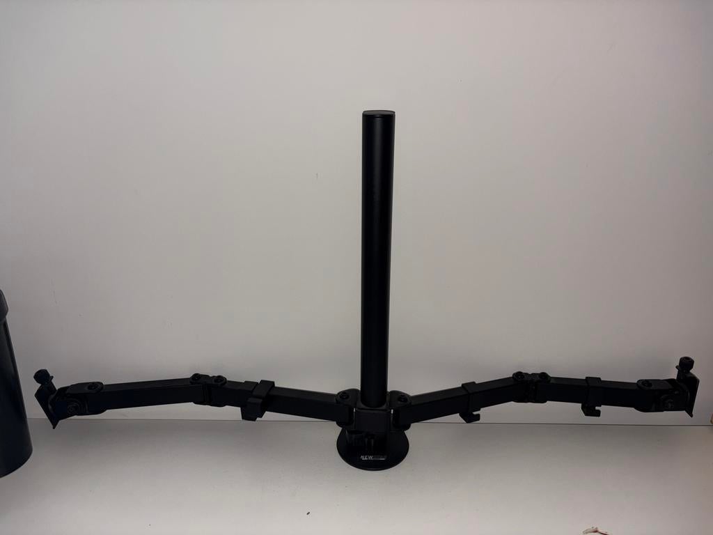 Dual monitor arm NewStar / – voor 2 schermen., Computers en Software, Monitoren, Ophalen, Zo goed als nieuw, In hoogte verstelbaar