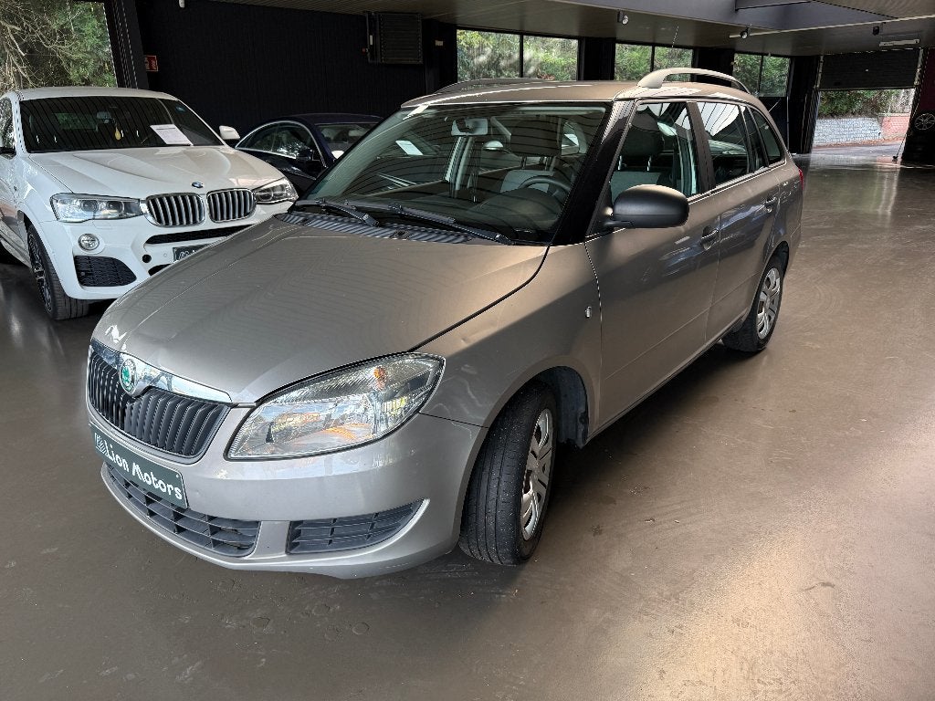 2011 SKODA FABIA TDI, Autos, Achat, Entreprise, Boîte manuelle, 1209 kg