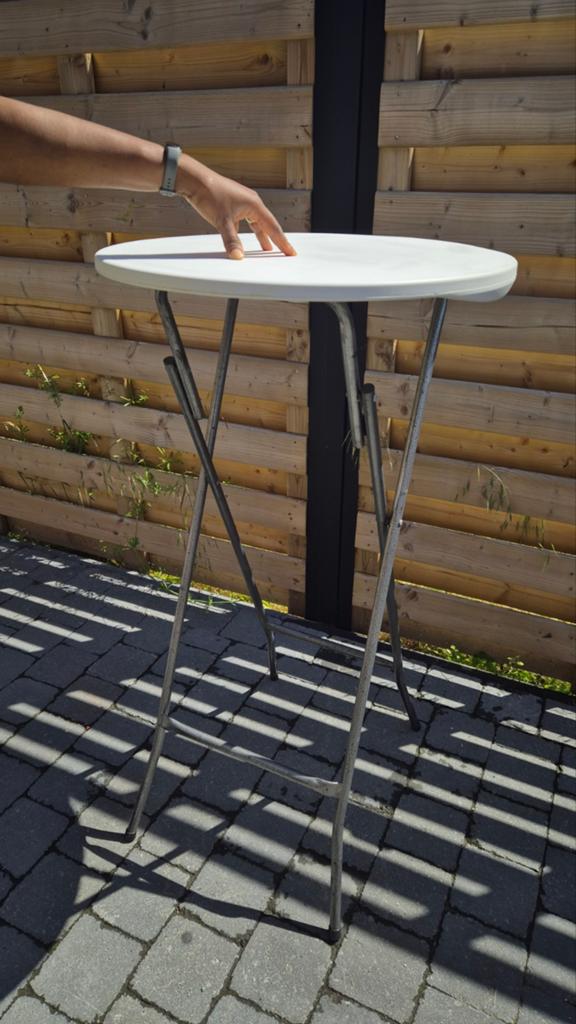2 partytafels, Ophalen