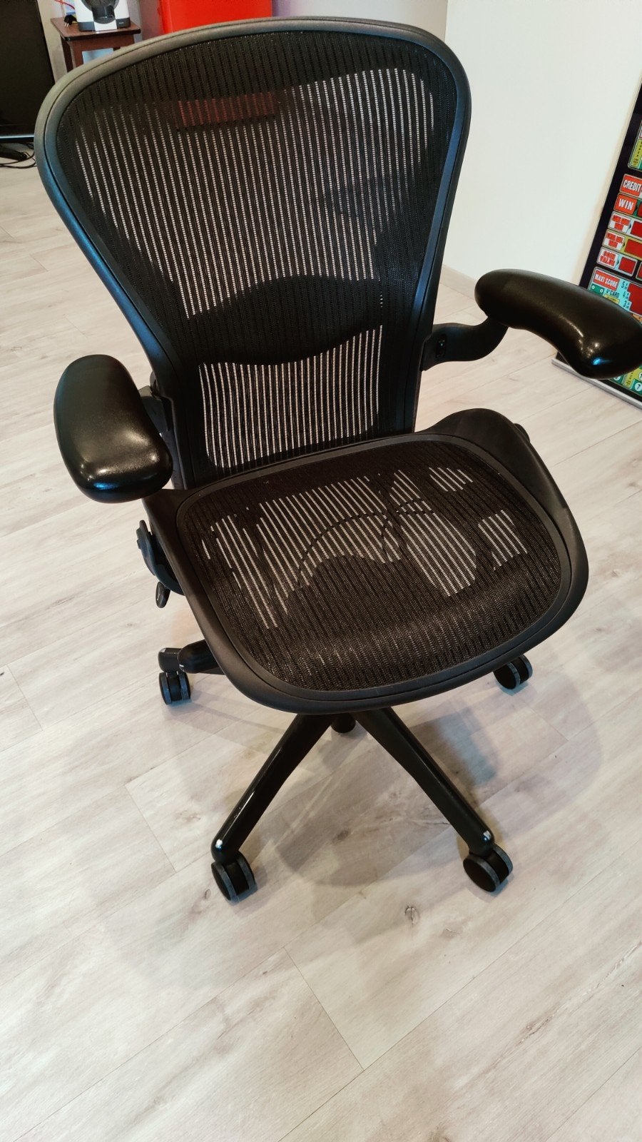Herman Miller Aeron B full option, Huis en Inrichting, Bureaustoelen, Ophalen, Gaming bureaustoel, Zwart, Zo goed als nieuw