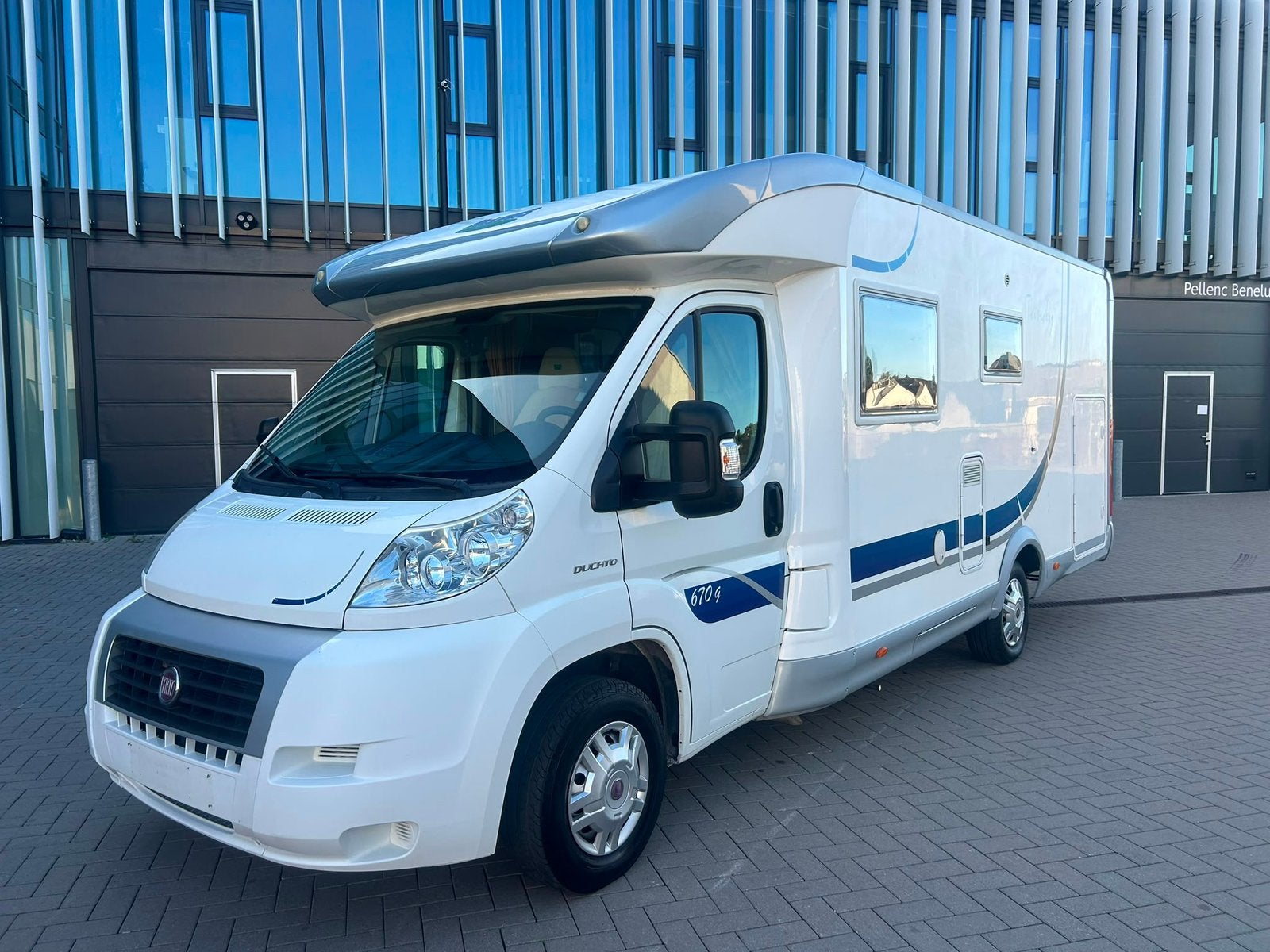 Te koop: McLouis Mobilhome – Fiat Ducato 2.3 Diesel, Caravanes & Camping, Jusqu'à 5, Fiat, Boîte manuelle, Douche