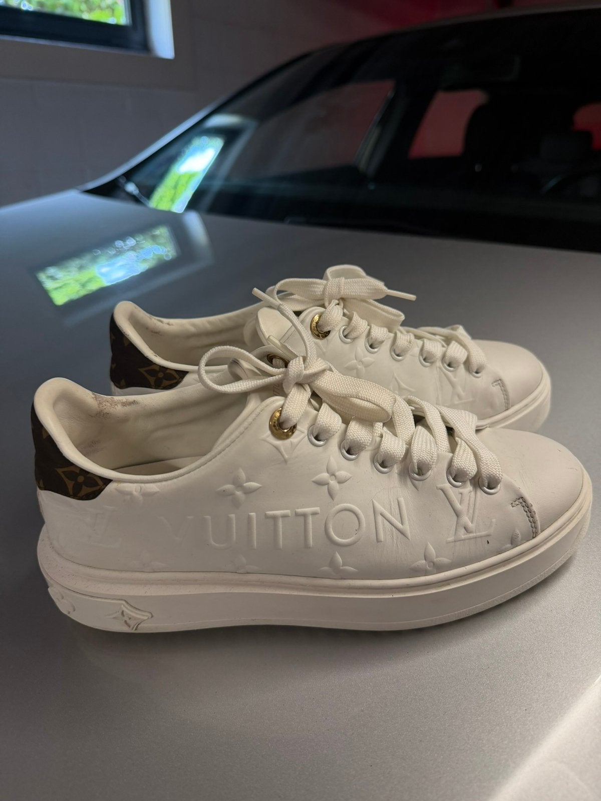 Louis vuitton time out sneakers, Ophalen of Verzenden, Zo goed als nieuw, Sneakers