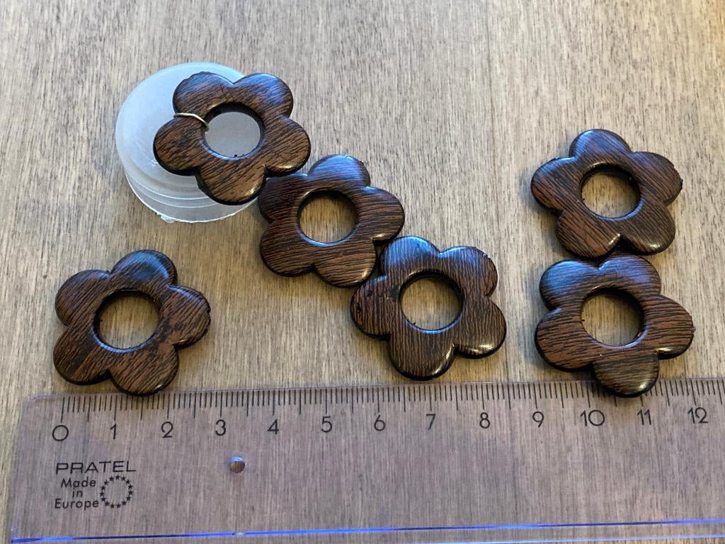 Parel bloem 30 mm bruin - 6 stuks, Ophalen of Verzenden, Nieuw, Kraal