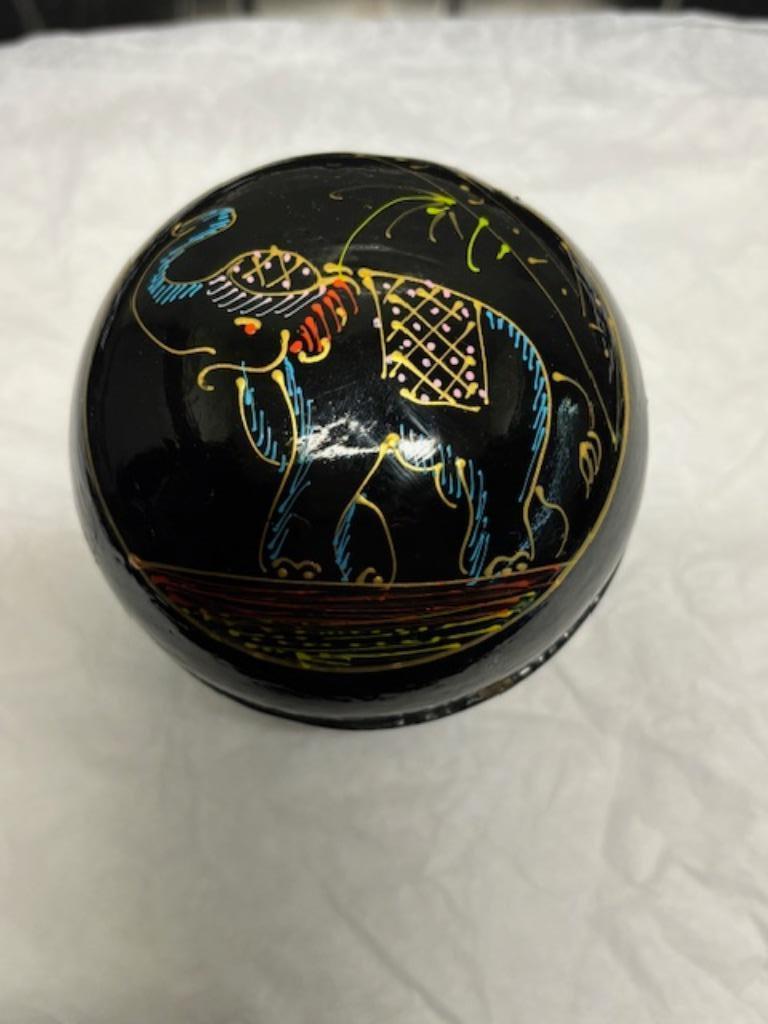 Petite boîte à bijoux / trésor avec éléphant, Enlèvement, Utilisé, Noir, Rigide