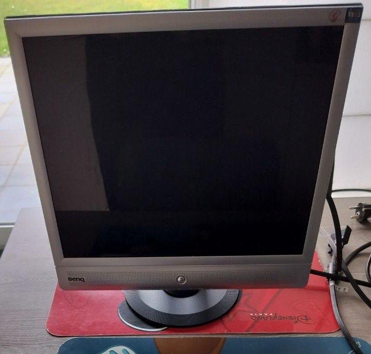 17 inch pc scherm, Computers en Software, Monitoren, BenQ, Zo goed als nieuw, VGA, Ophalen