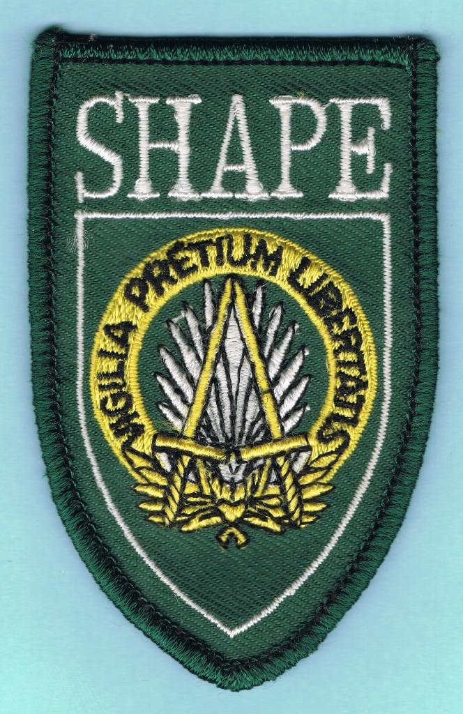 Nato sleeve insignia SHAPE ( N5 ), Collections, Objets militaires | Général, Enlèvement ou Envoi, Autres, Emblème ou Badge