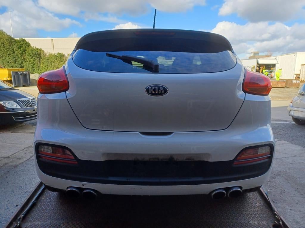 Couvercle de coffre Kia Pro Ceed, Autos : Pièces & Accessoires, Enlèvement, Kia, Haillon arrière