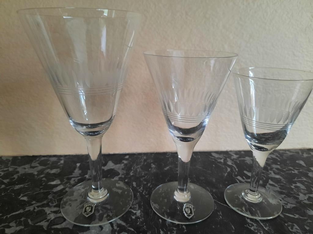 verres en cristal belge de la marque Doyen 39 verres, Enlèvement, Comme neuf