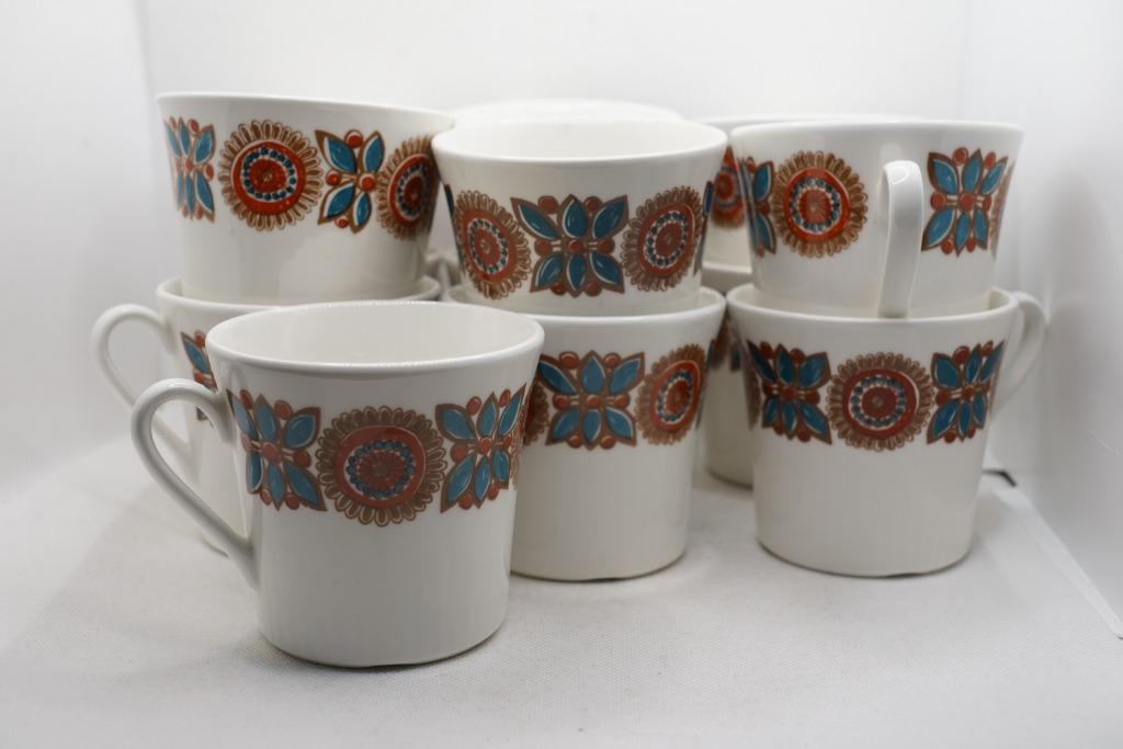 13x vintage Figgjo Flint Astrid kopjes, Gebruikt, Keramiek, Ophalen of Verzenden, Overige stijlen