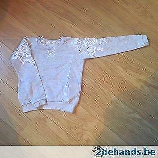 grijze sweater mt 128, Ophalen of Verzenden, Gebruikt, Meisje, Trui of Vest
