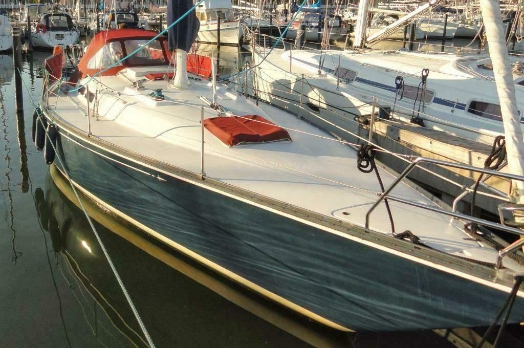 zeiljacht C&C 38 van 1978, subliem IOR zeil-eigenschappen, Ophalen, Gebruikt, Diesel, 9 tot 12 meter
