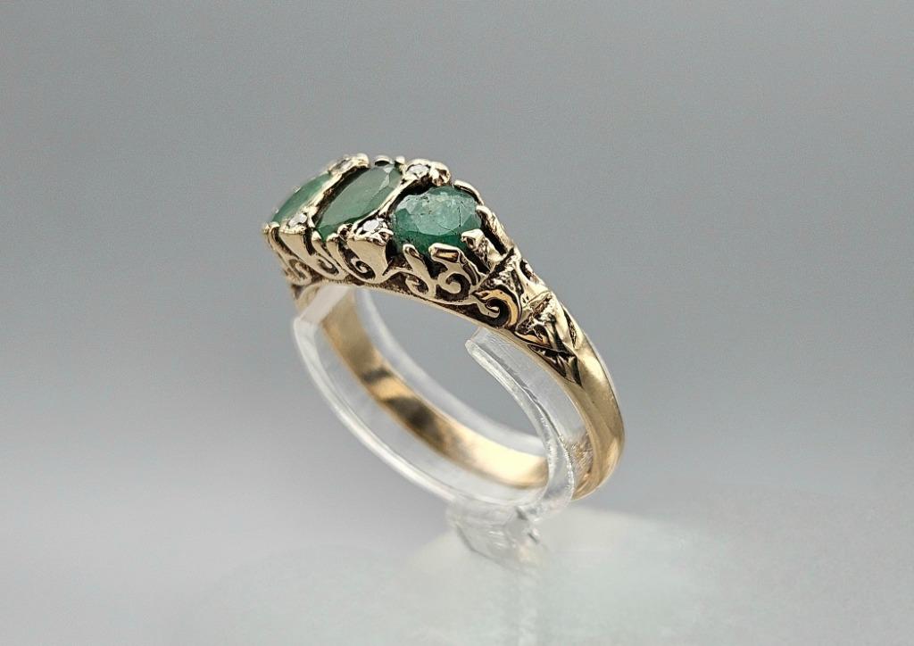 Gouden Vintage ring edelsteen smaragd en diamant. 2024/261., Ophalen of Verzenden, Goud, Ring, Met edelsteen