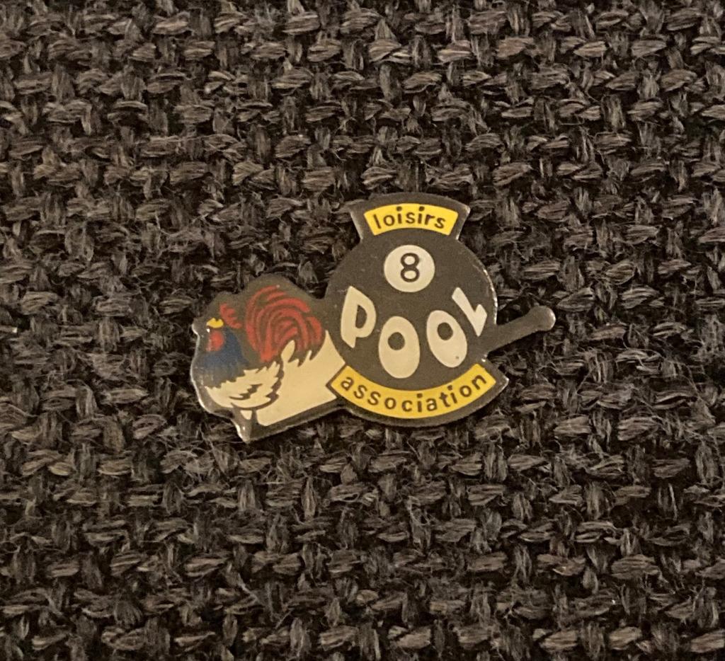 PIN - POOL - 8 BALL - BILJART - BILLARD, Envoi, Utilisé, Sport, Insigne ou Pin's