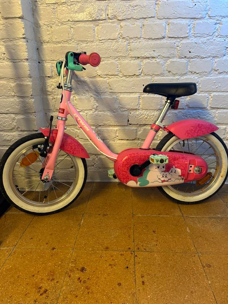 Meisjes fiets btwin 14inch, Fietsen en Brommers, Ophalen, Gebruikt, 14 inch of minder, Handrem
