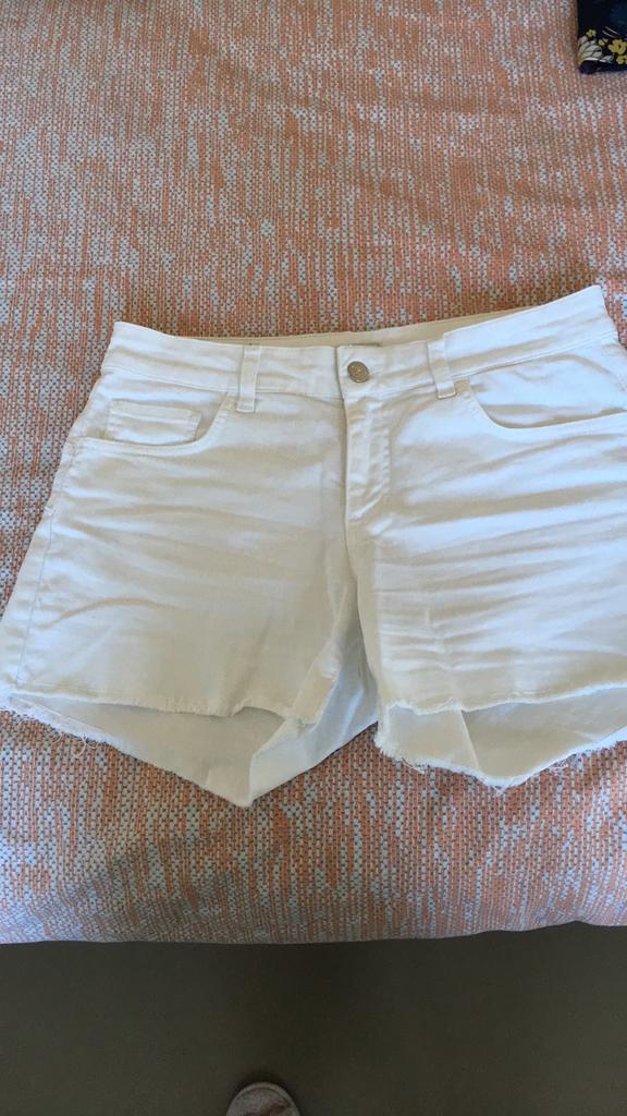 Short wit jeans “Liu Jo” (30), Ophalen of Verzenden, Zo goed als nieuw, Wit