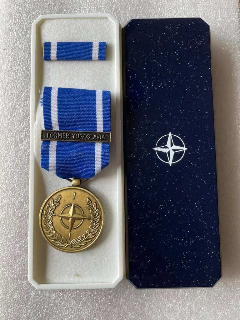 Medal former Yougoslavia met doosje, Verzamelen, Verzenden