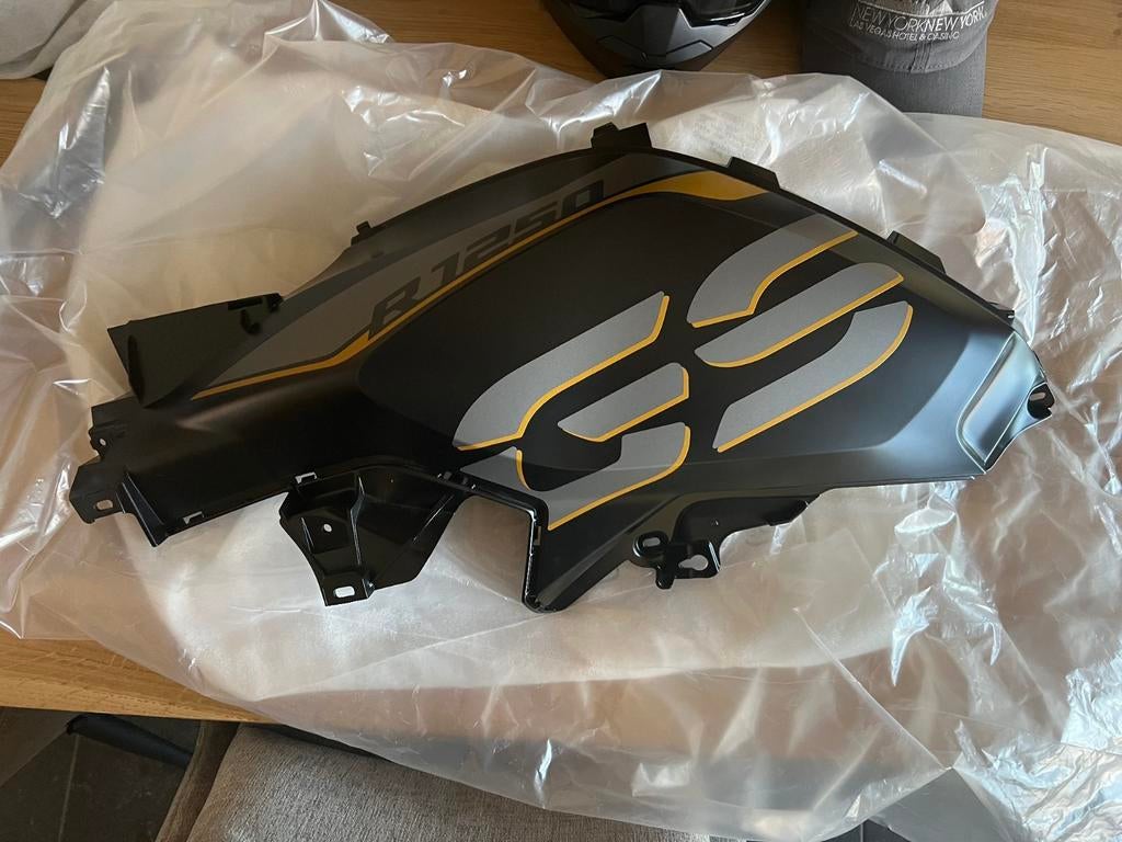 Flan G et D.... Pour moto GS 1250 exclusive neuf, Enlèvement