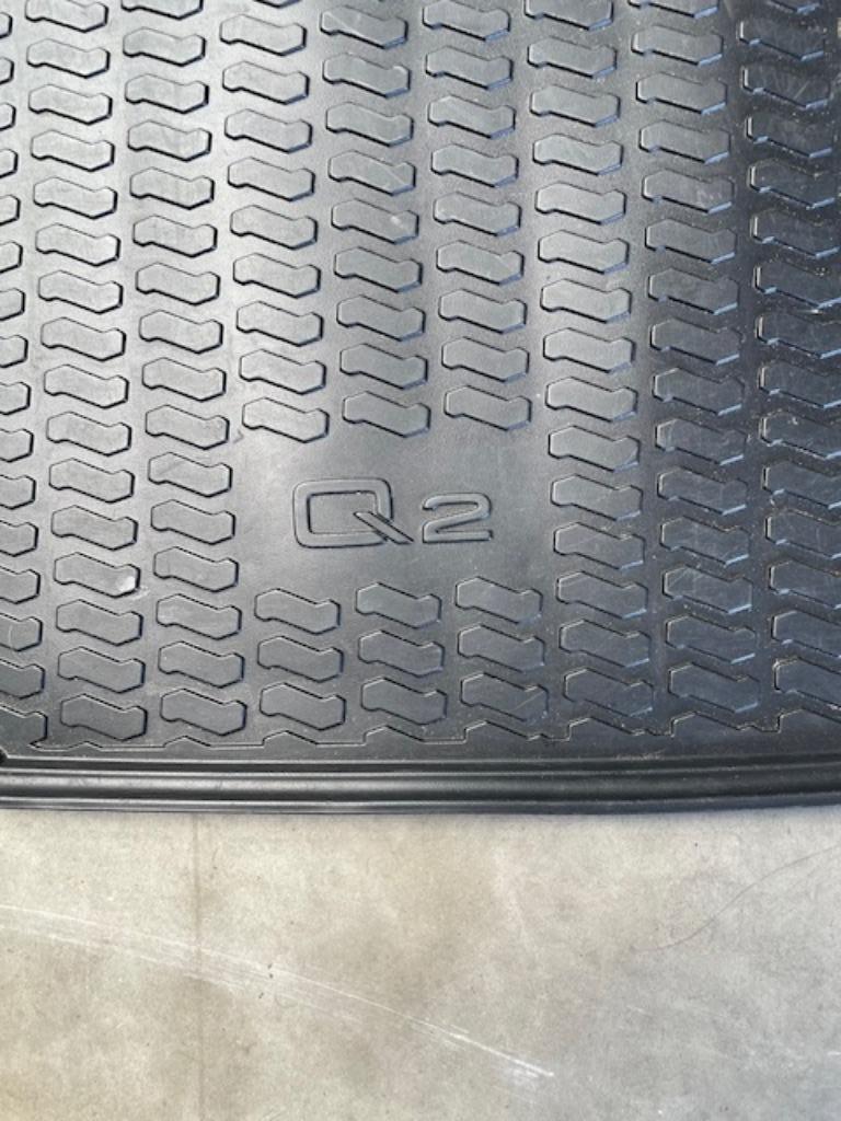 Housse en caoutchouc d'origine Mat Audi Q2, Enlèvement, Utilisé