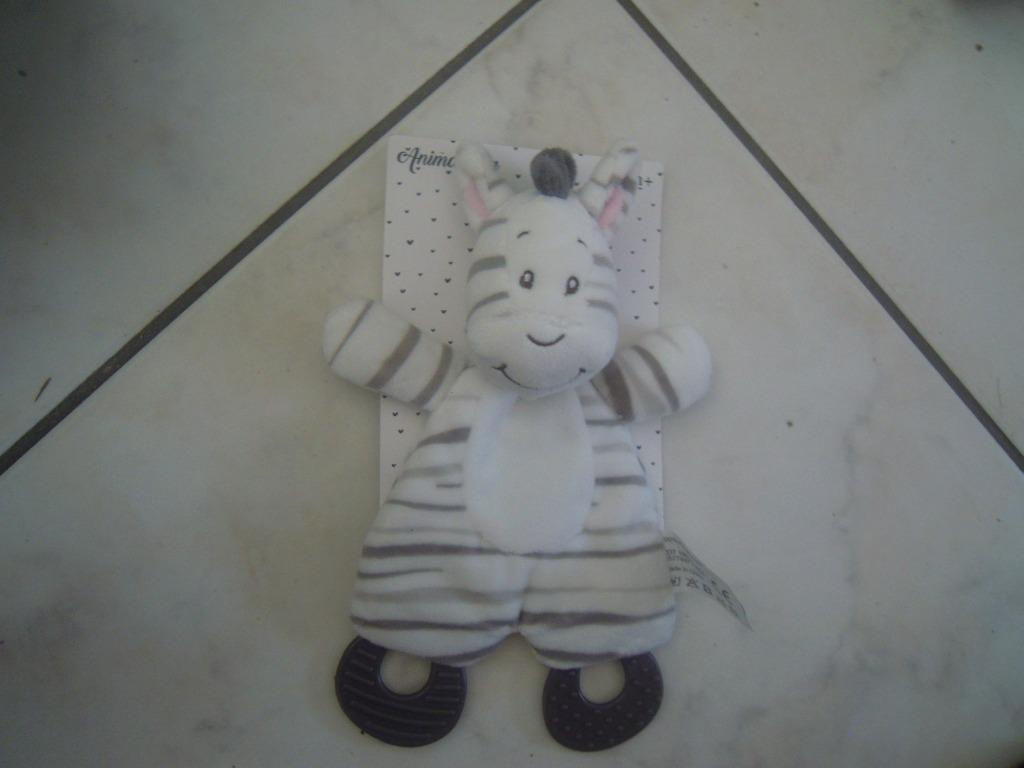knuffeldoekje met bijtring animal hug zebra  nieuw(doos pam), Kinderen en Baby's, Speelgoed | Knuffels en Pluche, Ophalen of Verzenden