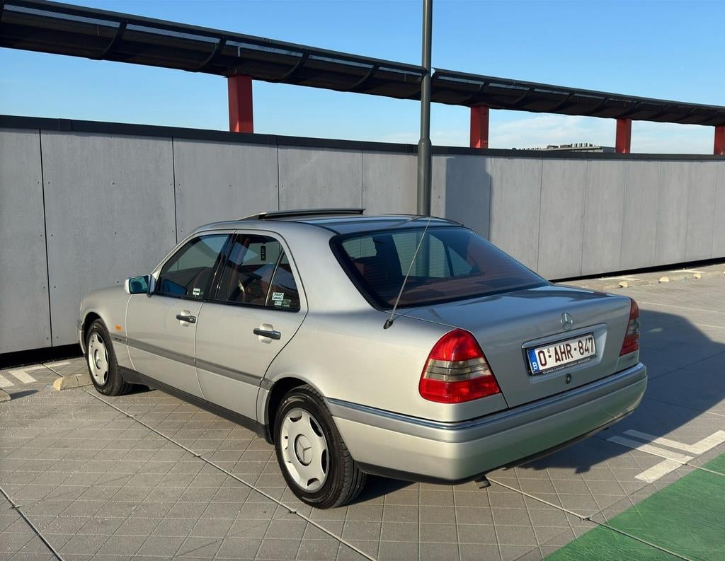 Mercedes C 220 diesel OLDTIMER - BJ:1994 -AUTOMAAT -67.000KM, foto 3