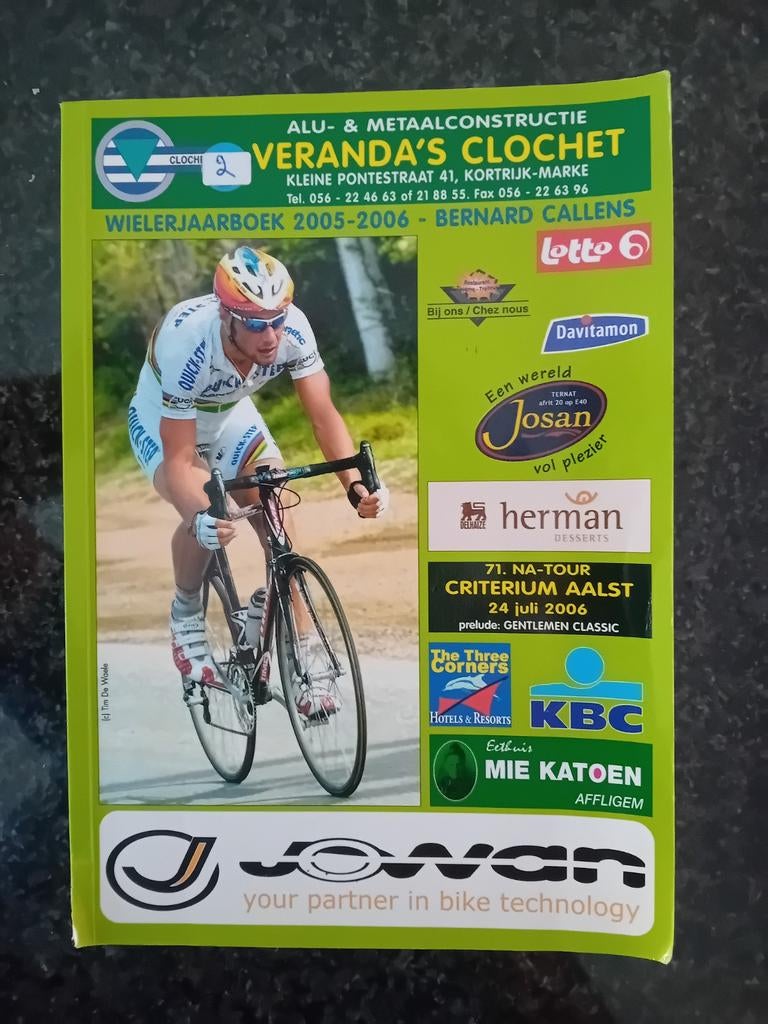 Wielerjaarboek 2005 - 2006, Ophalen of Verzenden, Gelezen