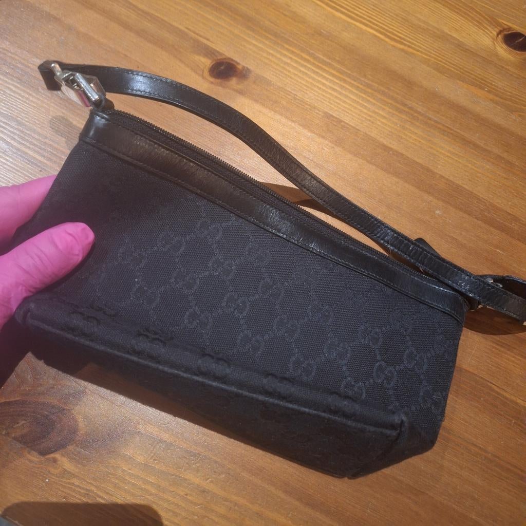 Gucci !! Sacoche/Pochette (état 10/10) Parfait état, Enlèvement ou Envoi