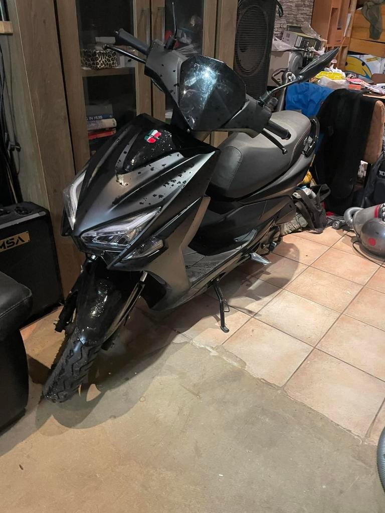 GTS Scirocco 2290 km 1000 euro 0456053110 a-klasse, Vélos & Vélomoteurs, Scooters | Marques Autre, Enlèvement