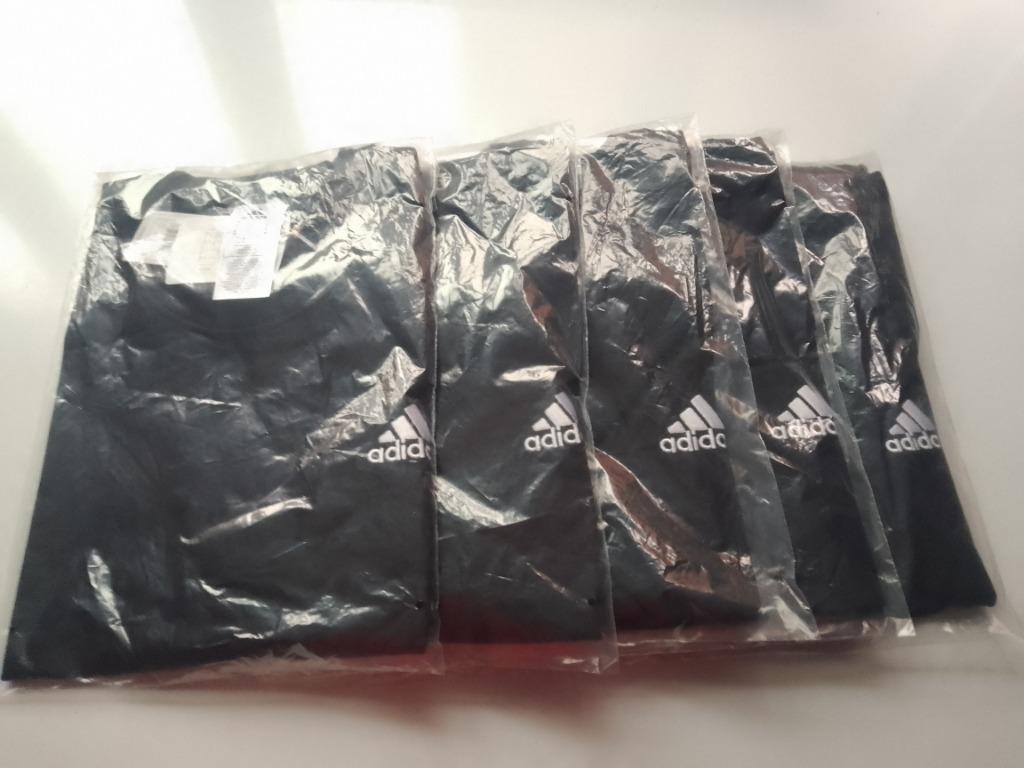 1 nieuwe t-shirt medium adidas gestikt logo, Vêtements | Hommes, T-shirts, Neuf, Adidas, Taille 48/50 (M), Noir