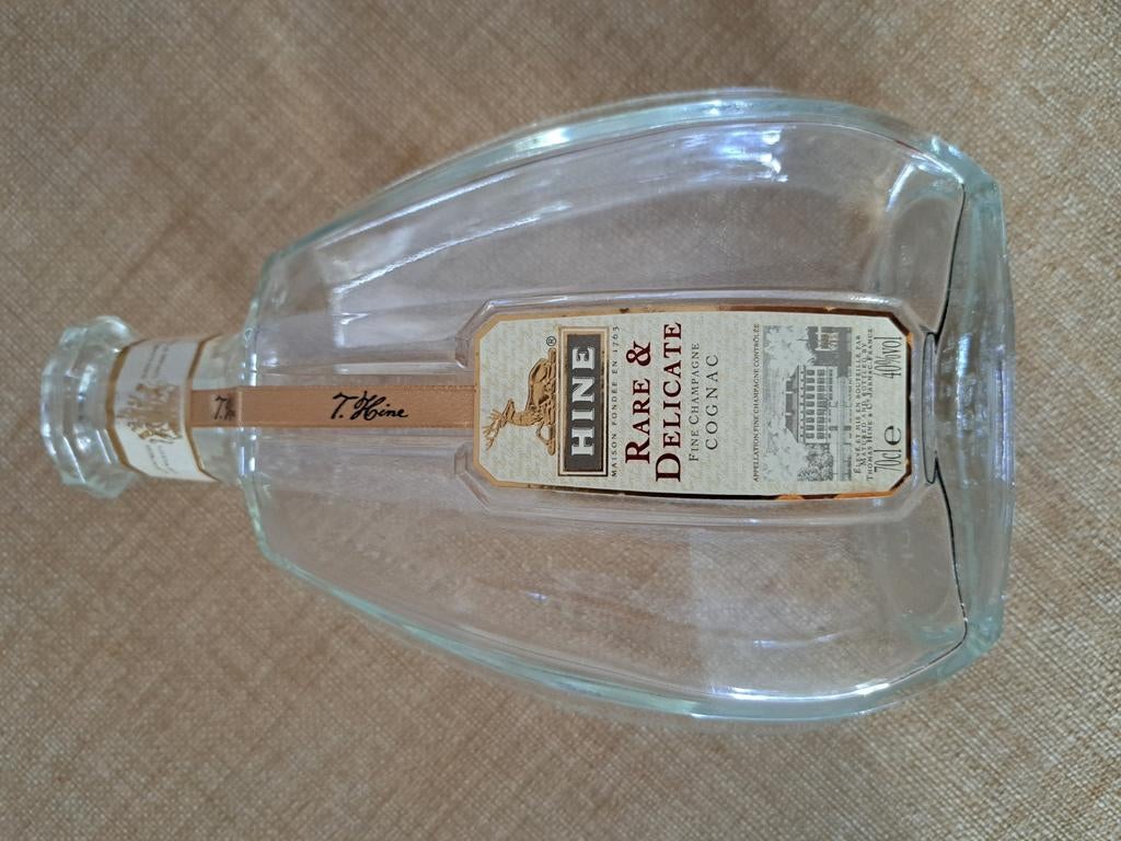 HINE cognac lege fles, Verzamelen, Ophalen, Zo goed als nieuw, Champagne